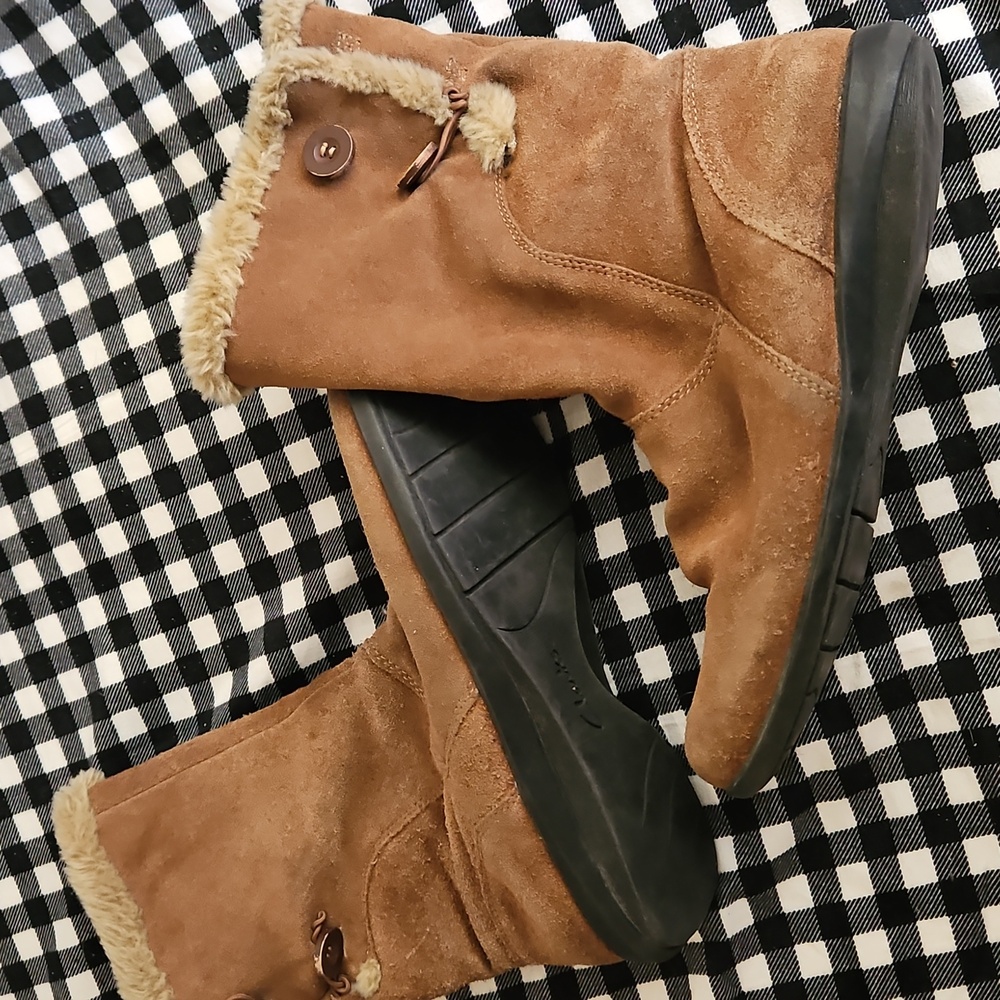 Clarks Tan Suede Faux Shearling Fur Lined Mid-Calf Boots Size 9